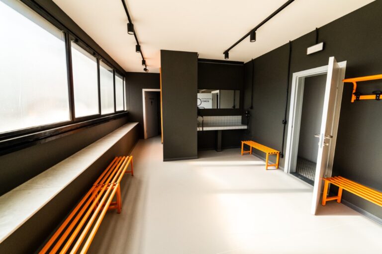 Spogliatoi-club-Bolzaneto